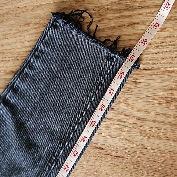 Black High-Rise Distressed Skinny Jeans Size 0 24 Waist - Picture 8 of 8